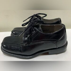 Stacy Adams boys size 7.5 black dress shoes